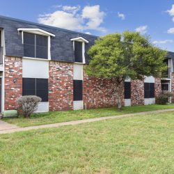 the-midway-waco-tx-clean-and-inviting-2-story-apartment-com